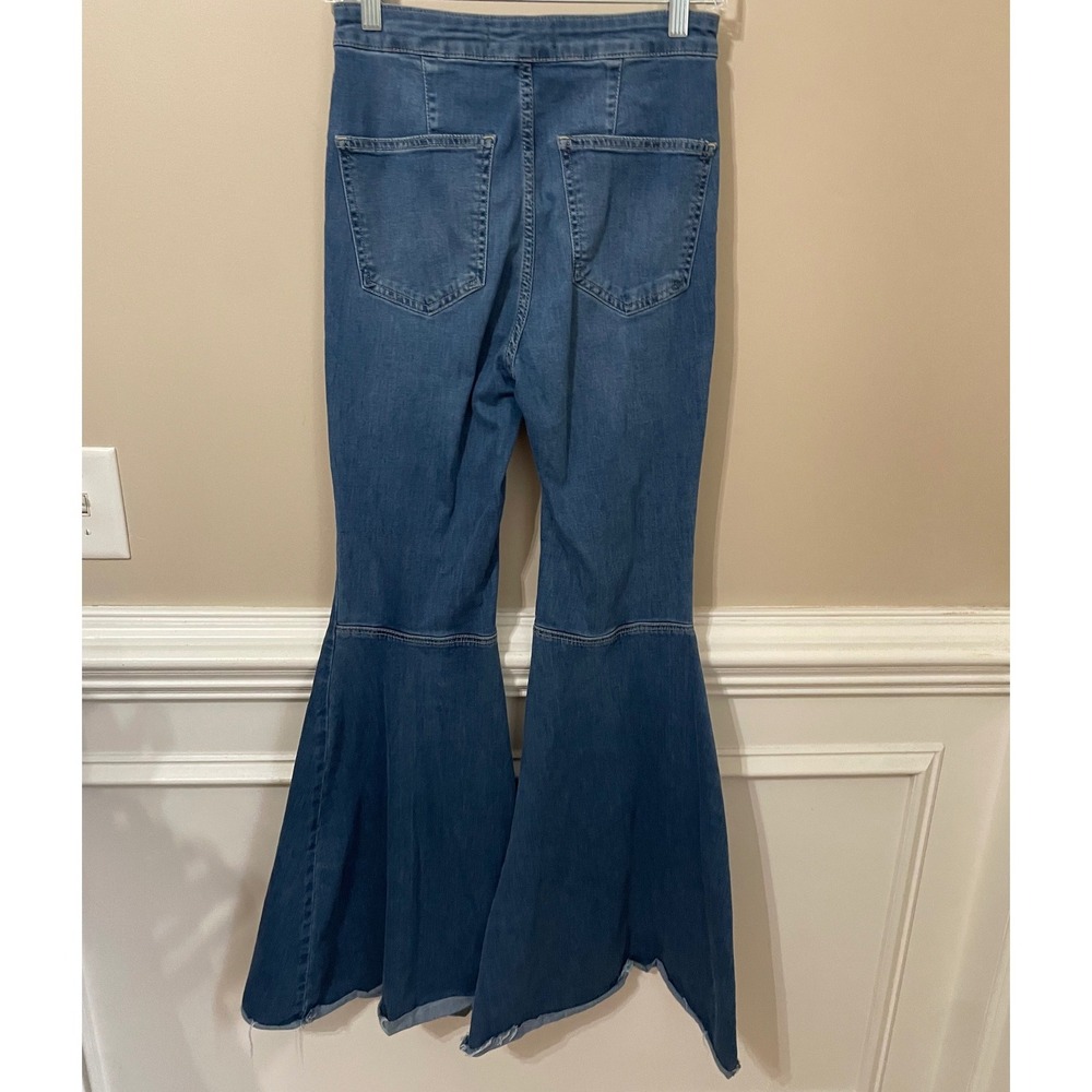 Free People We The Free Just Float On Bell Bottom Flare Jeans Size 27 - Picture 2 of 7